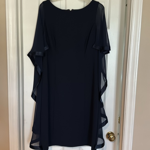 Jessica Howard Chiffon Cape Dress Navy Size 16 NWOT - Picture 2 of 6